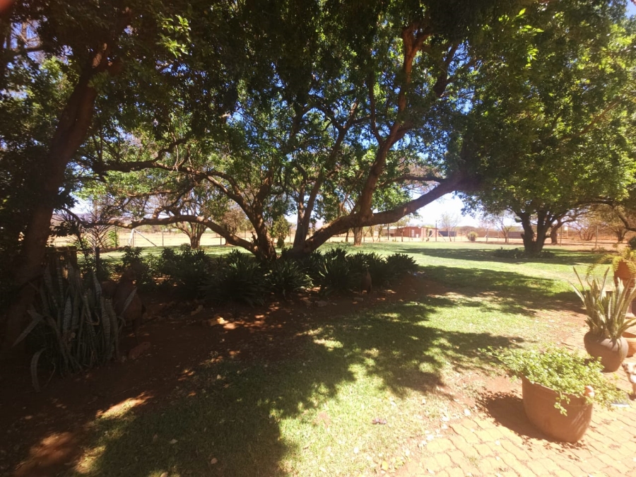 To Let 4 Bedroom Property for Rent in Hartbeespoort Rural North West